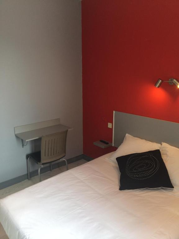 Hotel Le Fecamp Bolbec Rom bilde