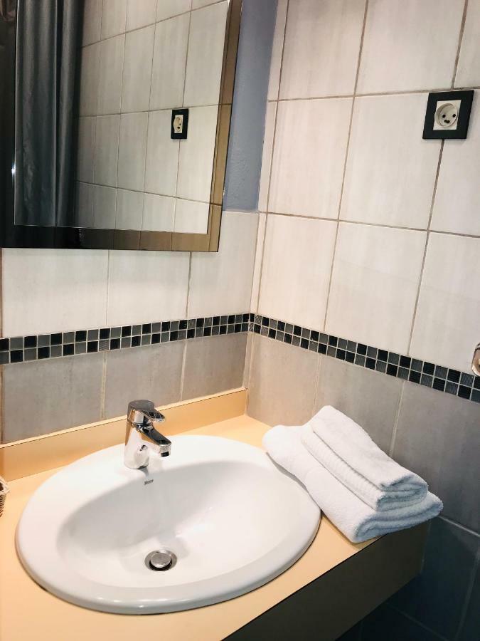 Hotel Le Fecamp Bolbec Eksteriør bilde